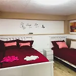 Diána Apartamento *